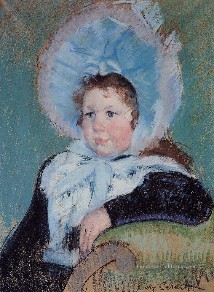 Dorothy dans un très grand bonnet et un manteau sombre mères des enfants Mary Cassatt Peintures à l'huile